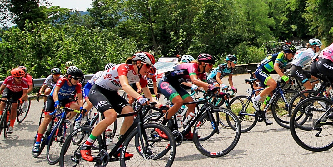 Giro-Rosa-il-Giro-ciclistico-d-Italia-femminile-passa-da-Gaeta.-Viabilita-emessa-l-ordinanza.jpg